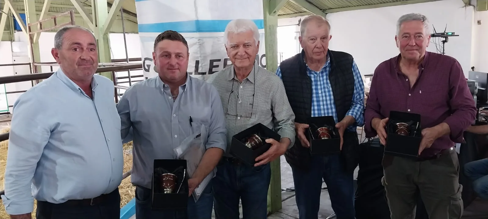 Pasión Lechera volvió a llenar la Rural de Rafaela con genética de primer nivel y grandes valores