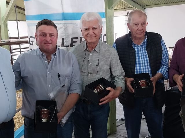 Pasión Lechera volvió a llenar la Rural de Rafaela con genética de primer nivel y grandes valores