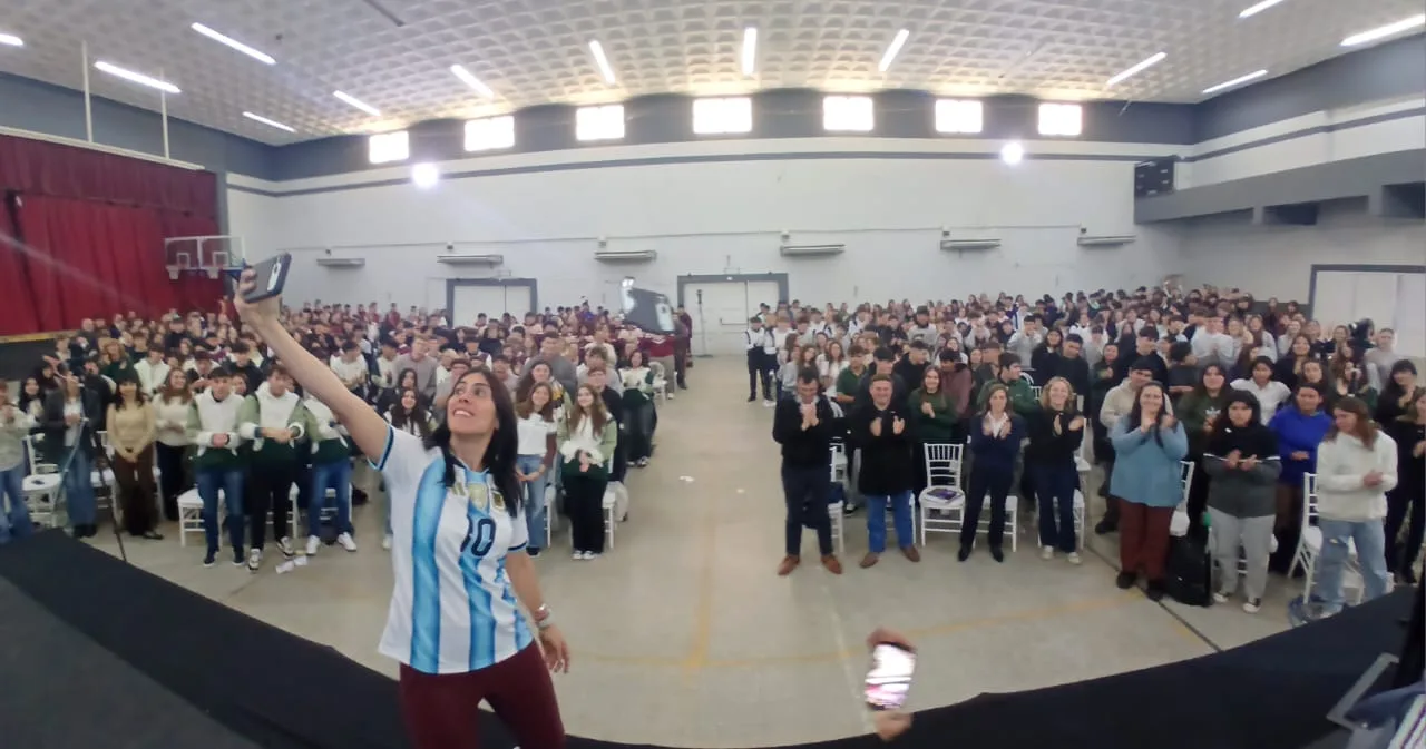 Melina Jajamovich se sumó al aniversario de la Lehmann con una propuesta para más de 550 estudiantes